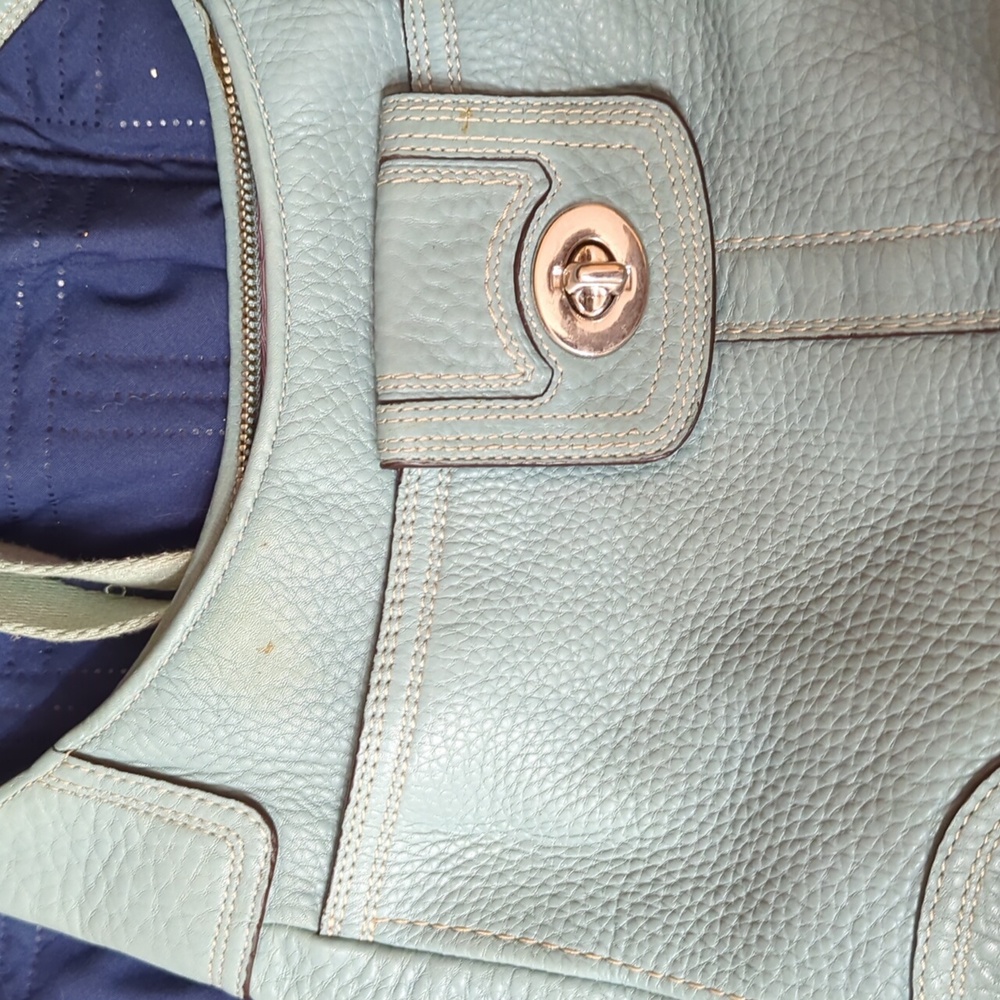 Coach Light Blueish Green Pebbed Leather Crossbody Bag with Turn-Lock Closure - Picture 7 of 9